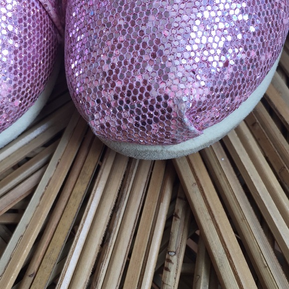 TOMS pink sparkly toddler size 7 - Picture 5 of 8